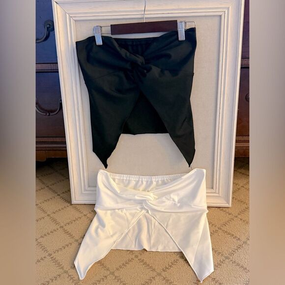 A Black & White strapless bandeau with twist in front, set of 2. S - Picture 1 of 11